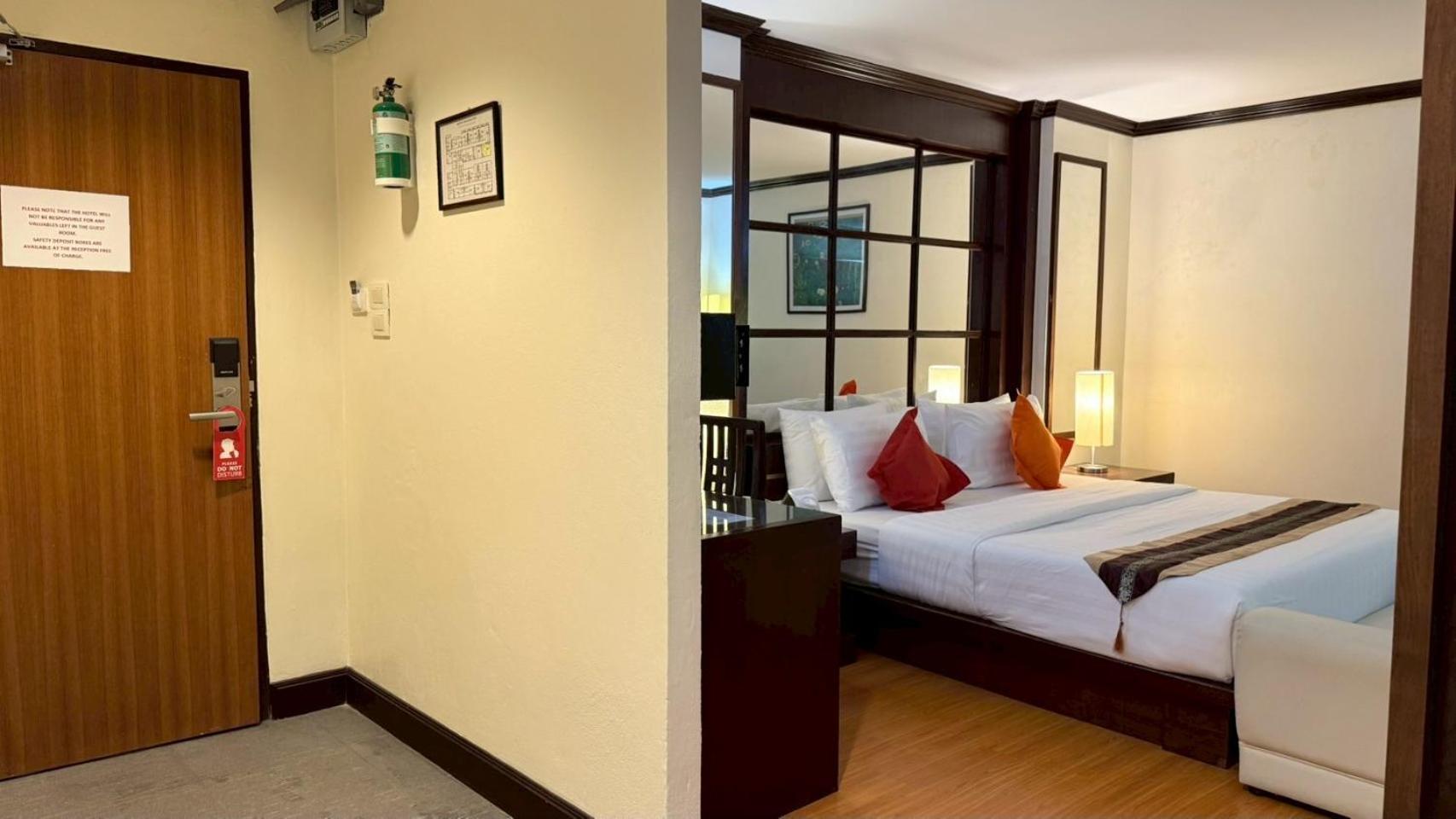 Grand Business Inn Bangkok Extérieur photo