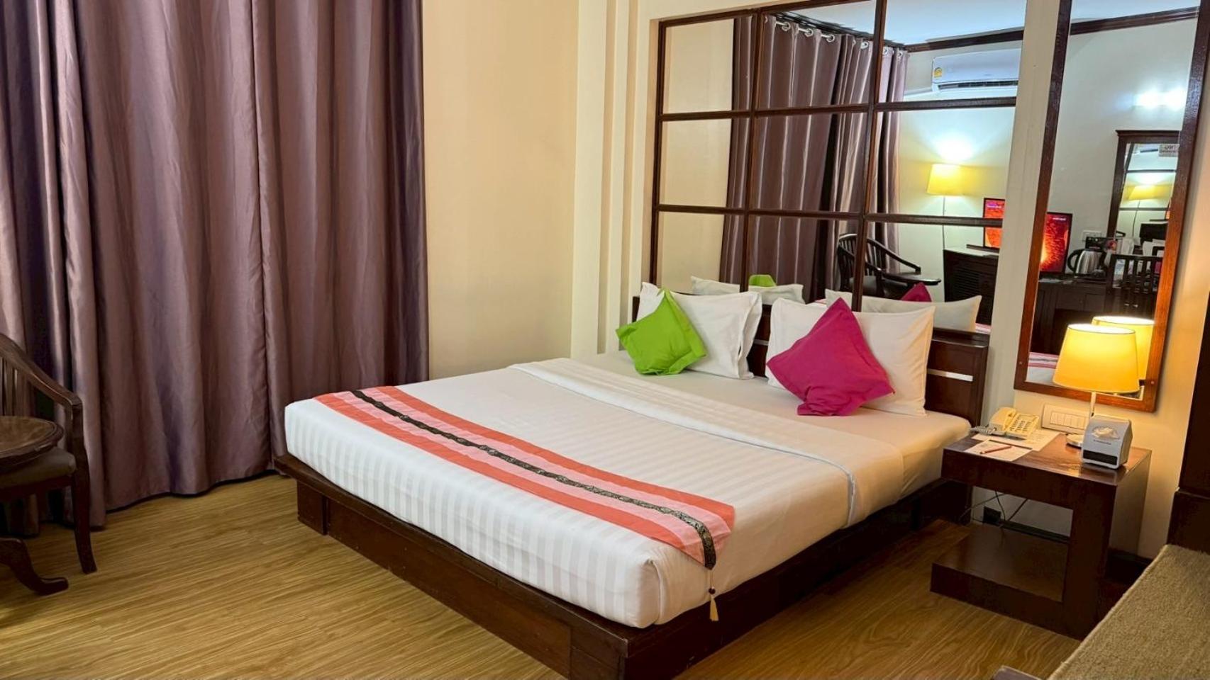 Grand Business Inn Bangkok Extérieur photo