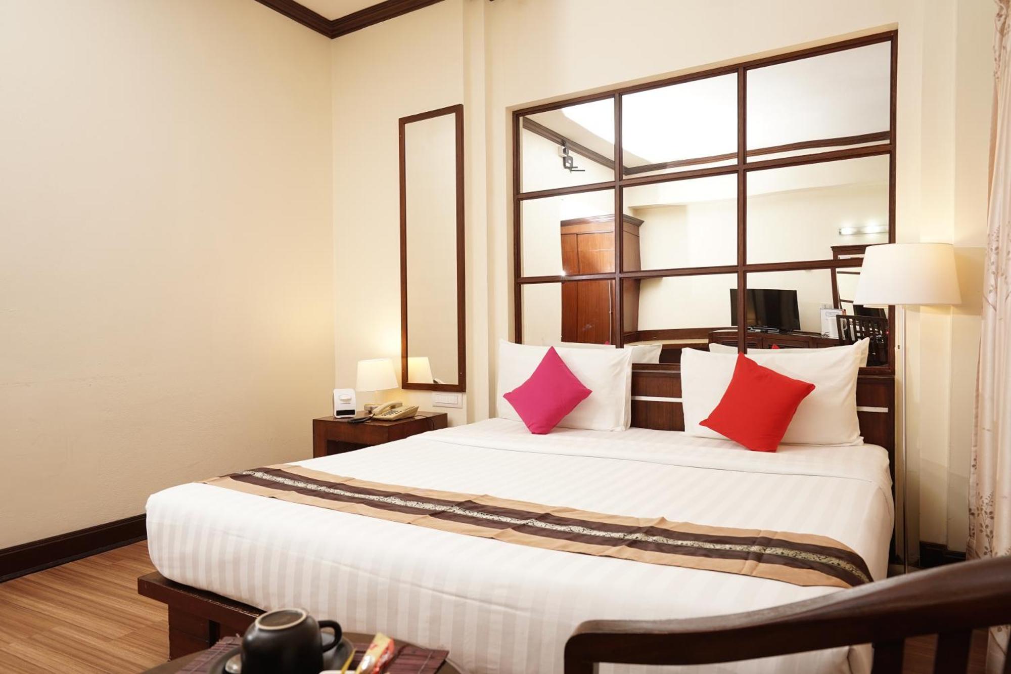 Grand Business Inn Bangkok Extérieur photo