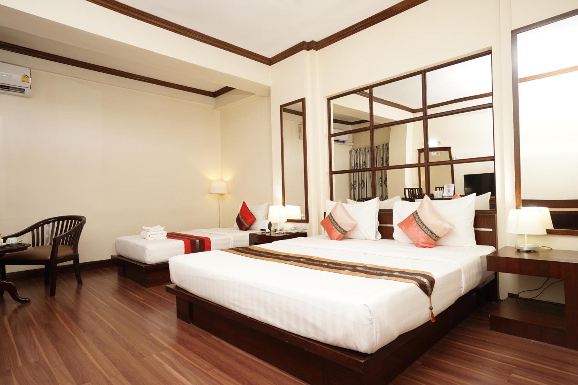 Grand Business Inn Bangkok Extérieur photo