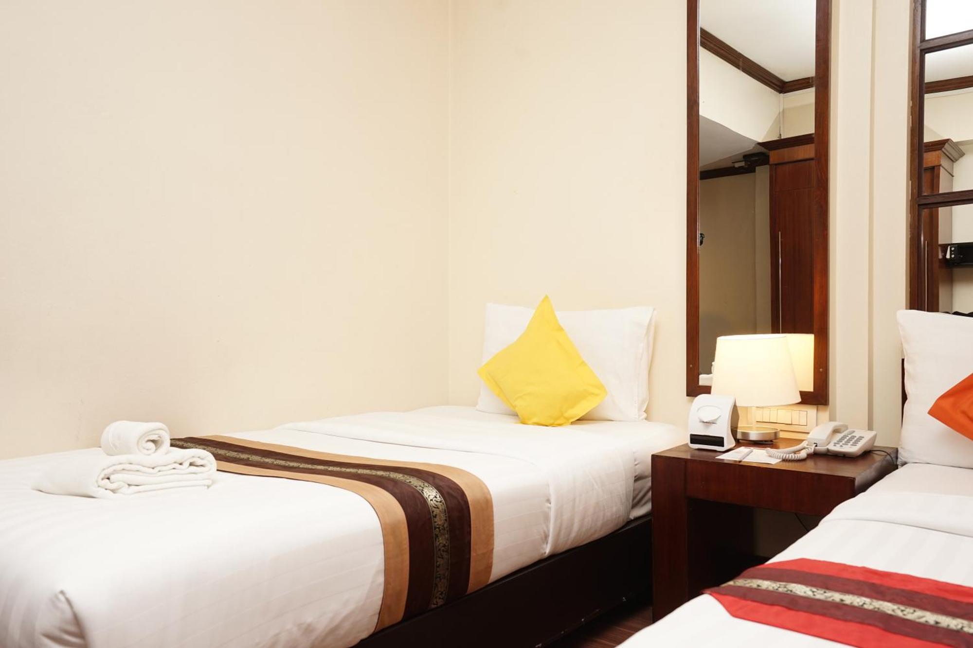 Grand Business Inn Bangkok Extérieur photo