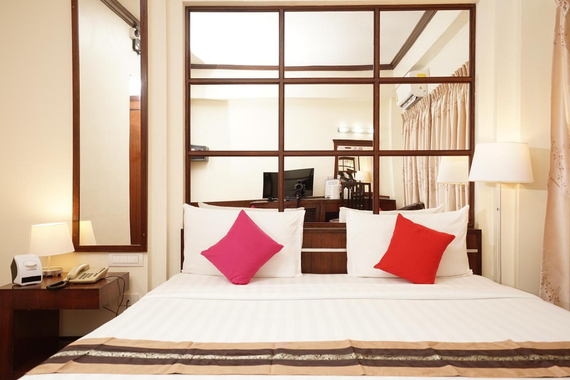 Grand Business Inn Bangkok Extérieur photo