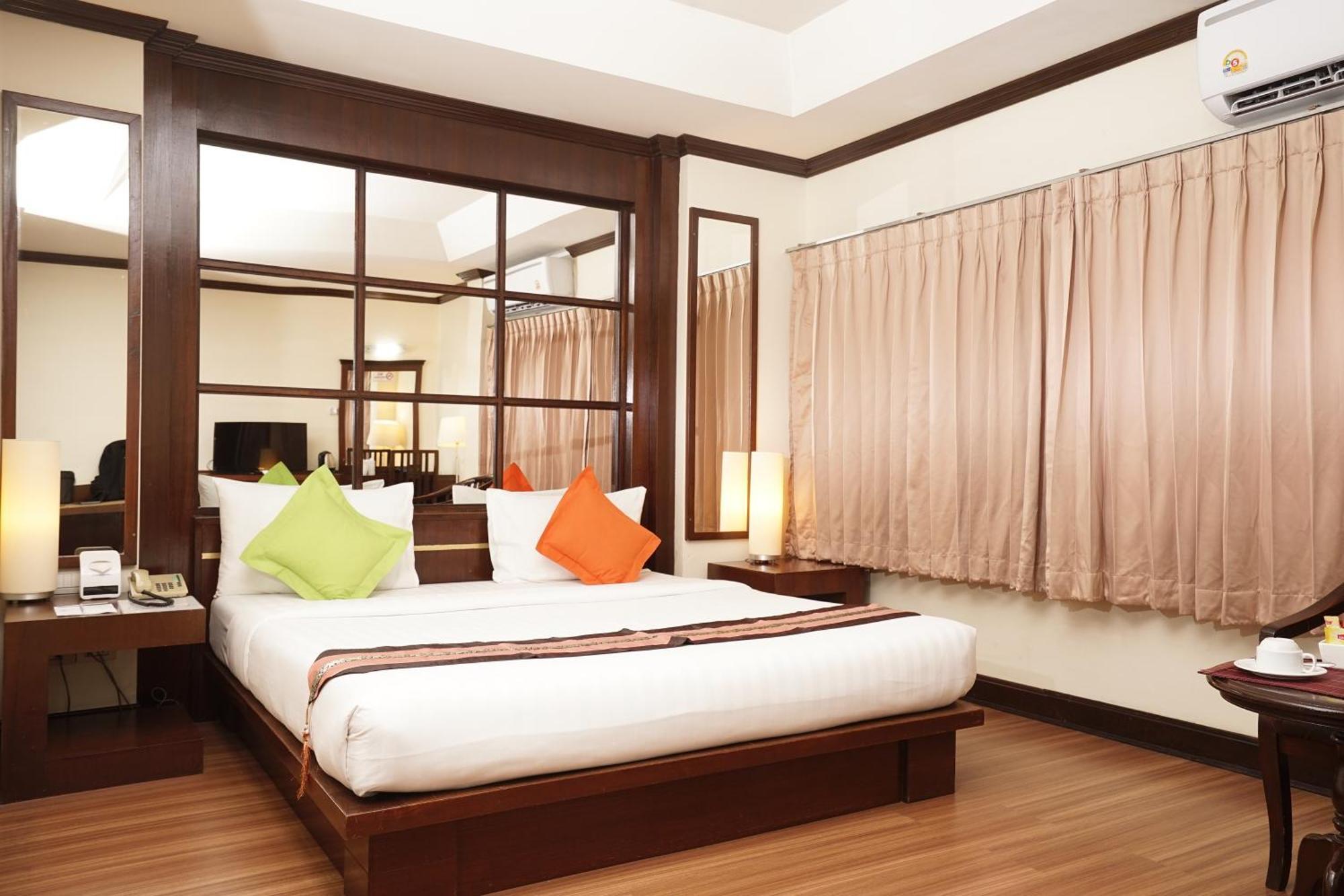 Grand Business Inn Bangkok Extérieur photo