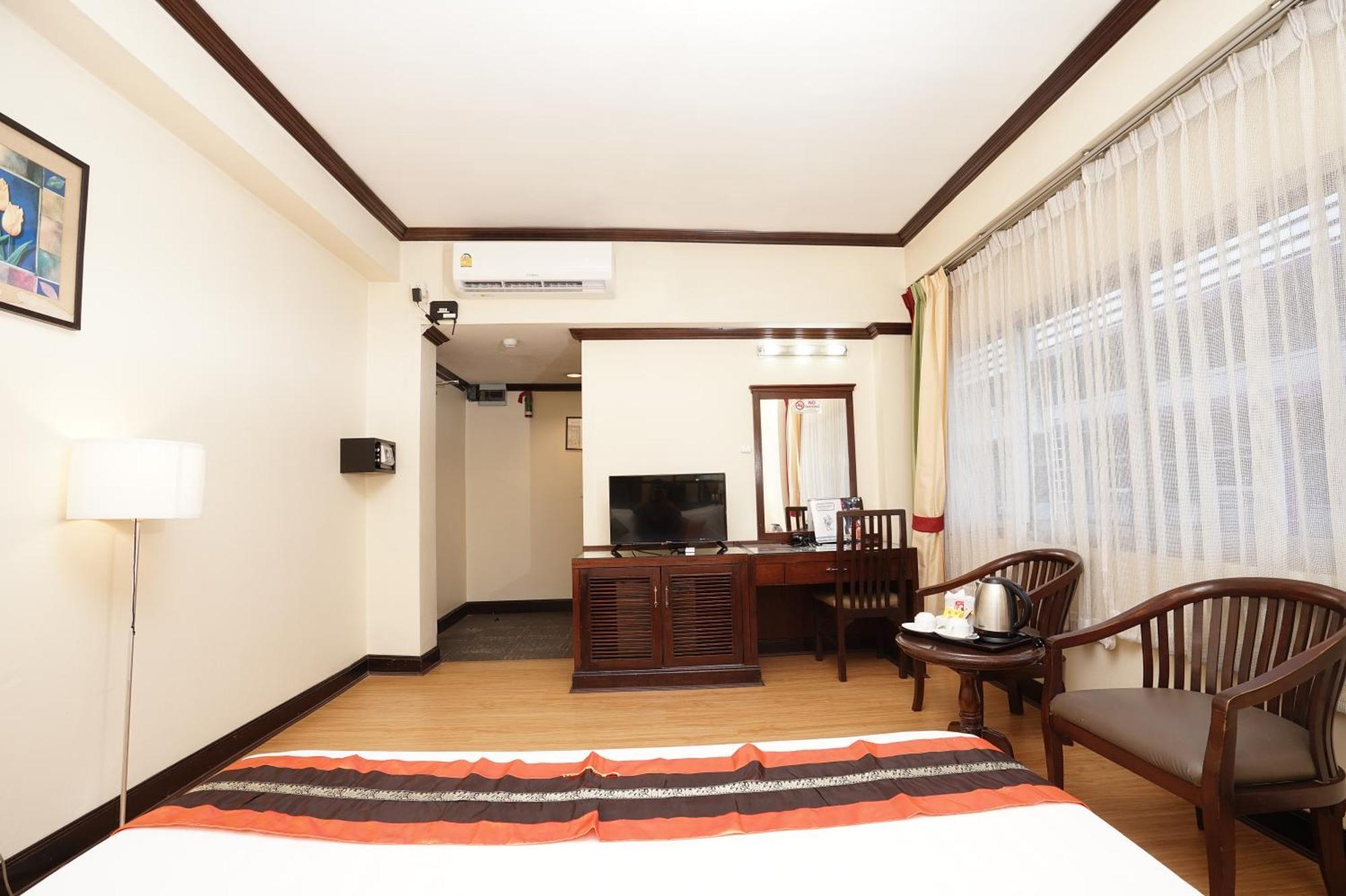 Grand Business Inn Bangkok Extérieur photo