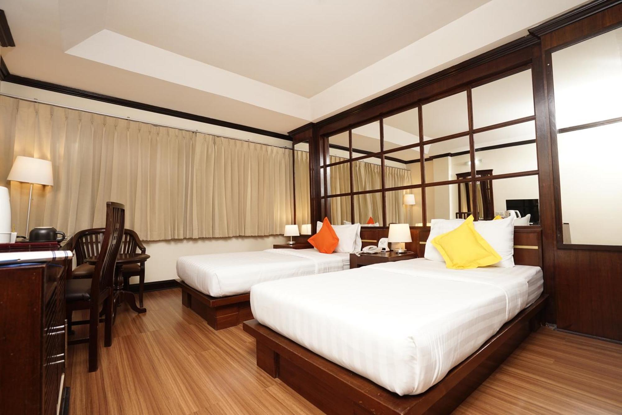 Grand Business Inn Bangkok Extérieur photo