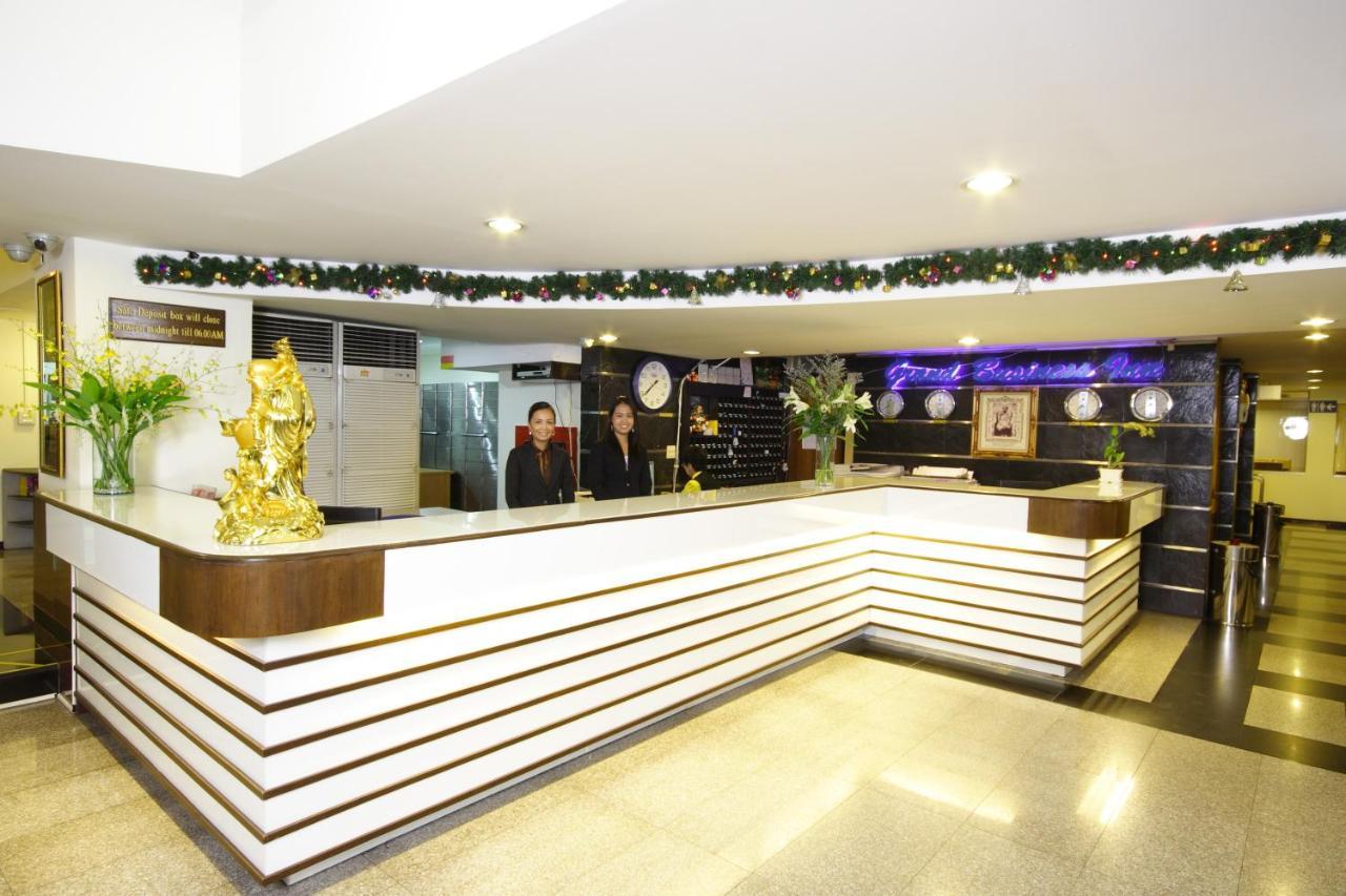Grand Business Inn Bangkok Extérieur photo