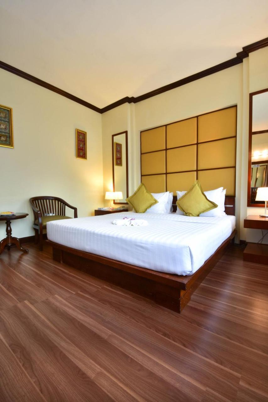 Grand Business Inn Bangkok Extérieur photo