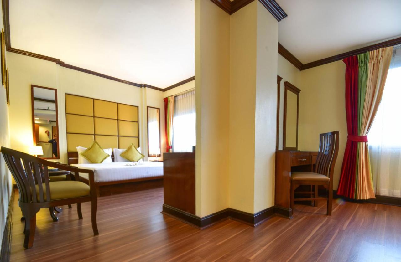 Grand Business Inn Bangkok Extérieur photo
