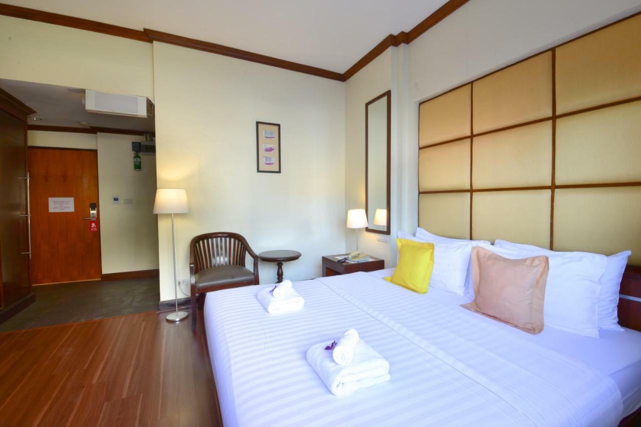 Grand Business Inn Bangkok Extérieur photo